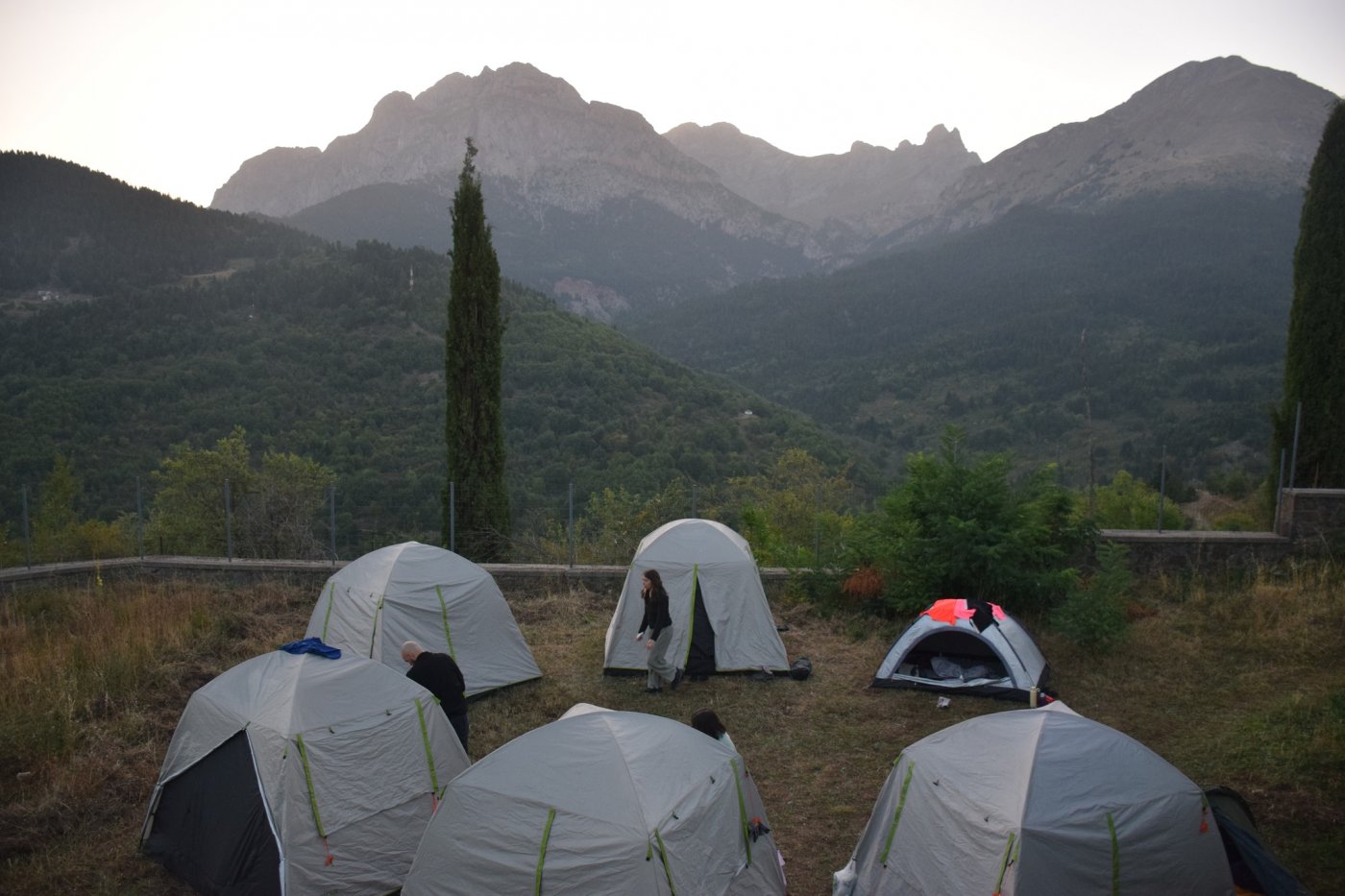 Στα Δυτικά Βαρδούσια, με την εθελοντική ομάδα Wheeling2Help