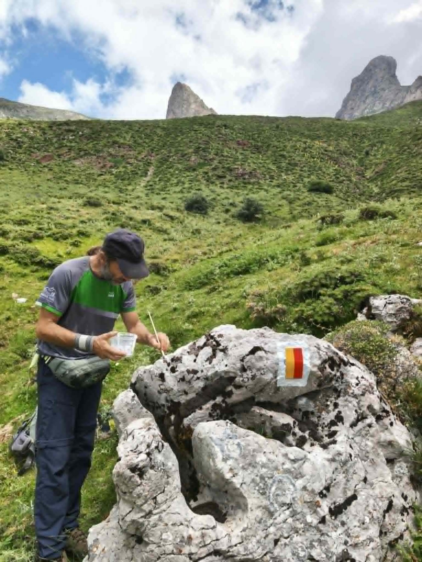 Completion of the Pindus Trail Day Section: Athanasios Diakos – Vardousia mt Refuge - Artotina