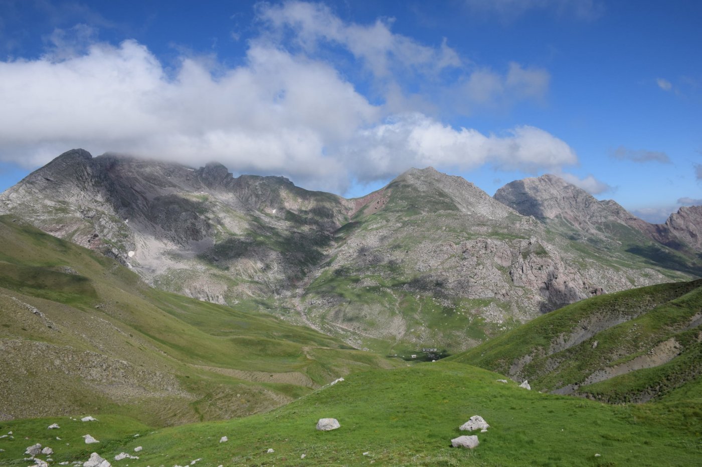 Completion of the Pindus Trail Day Section: Athanasios Diakos – Vardousia mt Refuge - Artotina